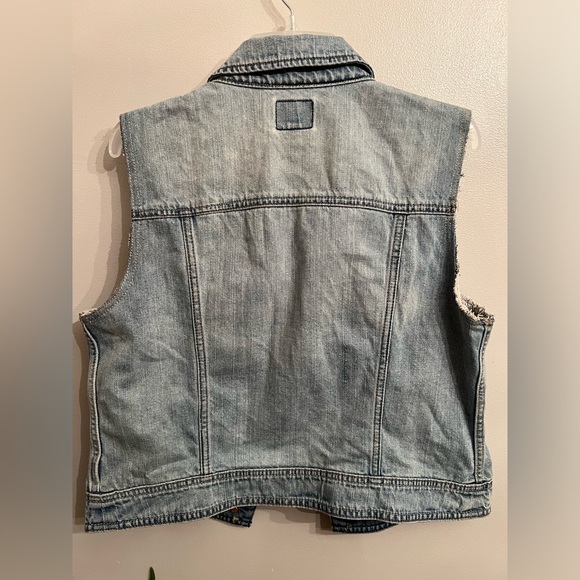 Small American Eagle denim vest - Picture 8 of 10